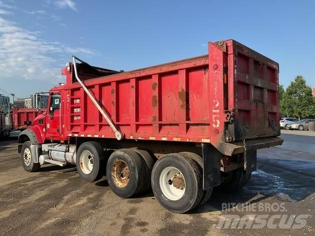 Mack GU713 Kipper