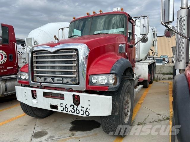 Mack GU713 Anders