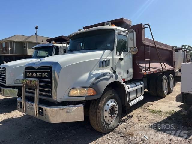 Mack GU813 Kipper
