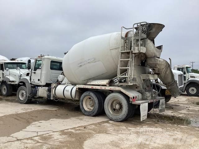 Mack GU813 Anders