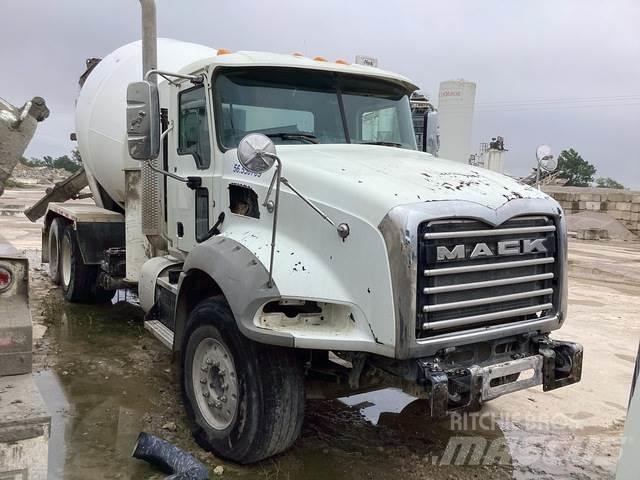 Mack GU813 Anders