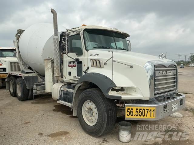Mack GU813 Anders