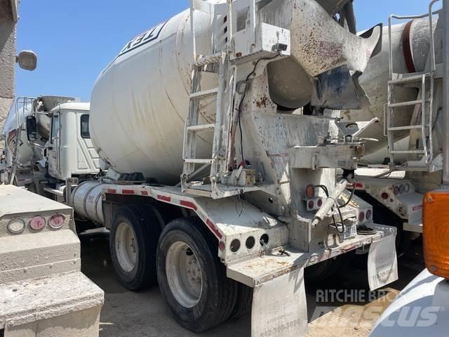 Mack GU813 Anders
