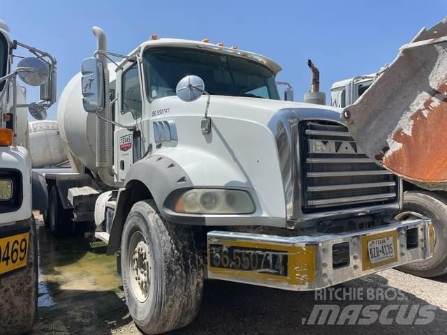 Mack GU813 Anders