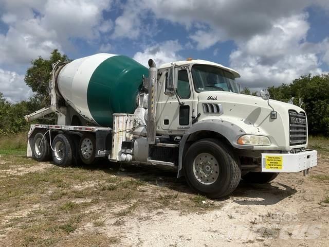 Mack GU813 Anders