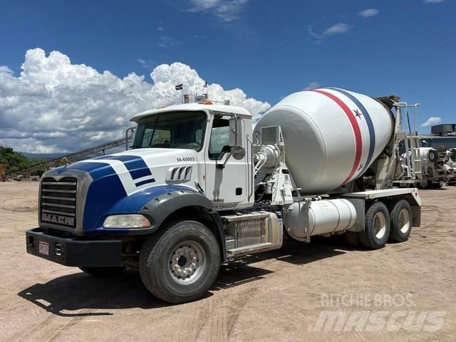 Mack GU813 Anders