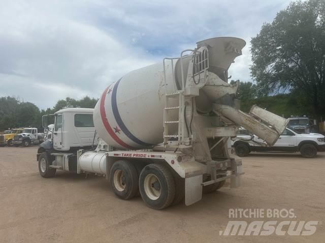 Mack GU813 Anders