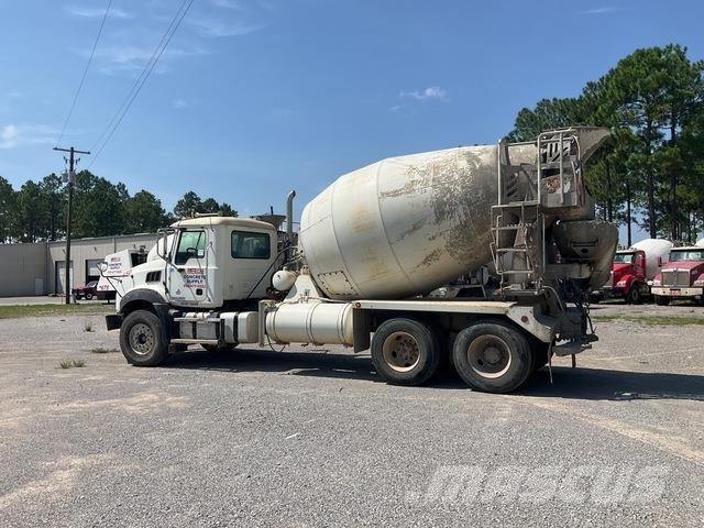 Mack GU813 Anders