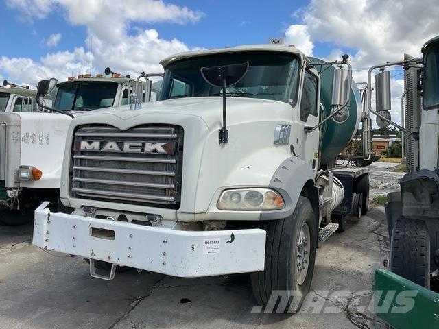 Mack GU813 Anders