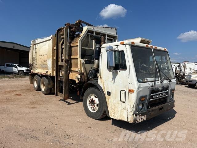 Mack LEU613 Vuilniswagens