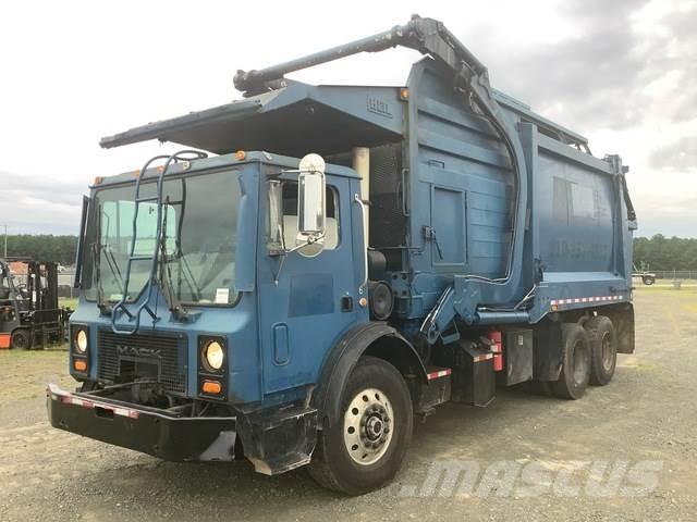Mack MR688S Vuilniswagens