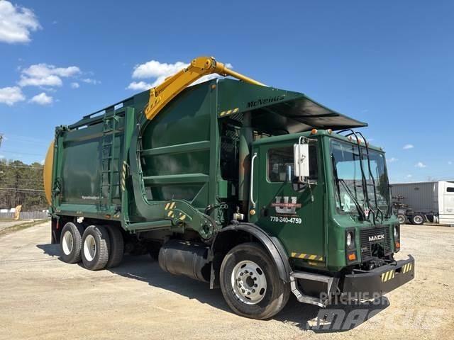 Mack MR690S Vuilniswagens