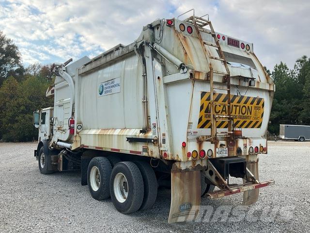 Mack MRU613 Vuilniswagens