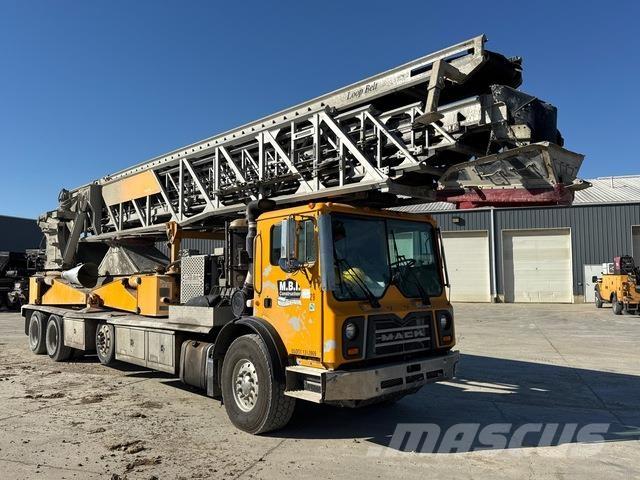 Mack MRU613 Betonpomptrucks