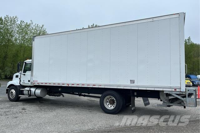 Mack MS642 Bakwagens met gesloten opbouw