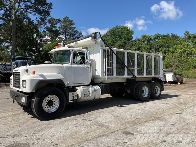 Mack RD600 Kipper