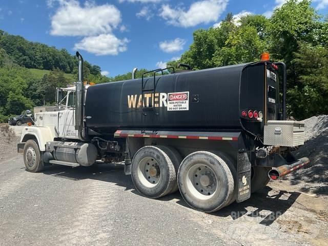 Mack RW613 Water tankwagens