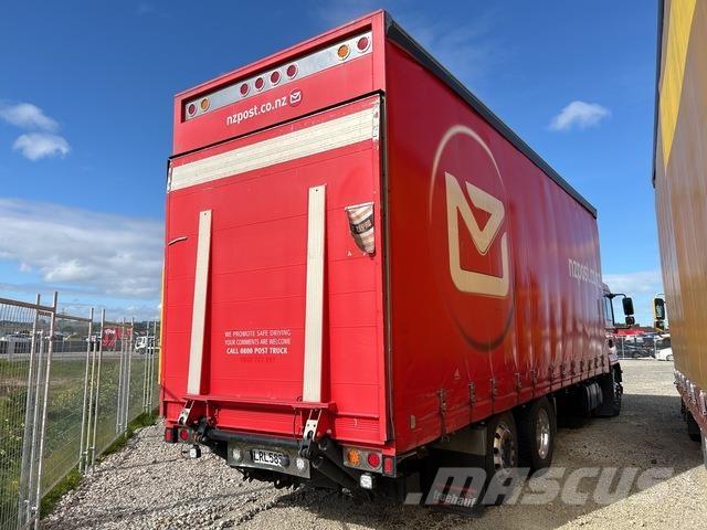 MAN TGM 18.340 Schuifzeilopbouw