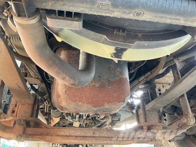 MAN TGM26.290 Vlakke laadvloer met kraan