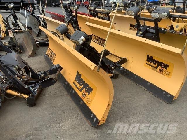 Meyer LP-9.0 Sneeuwschuivers en -ploegen