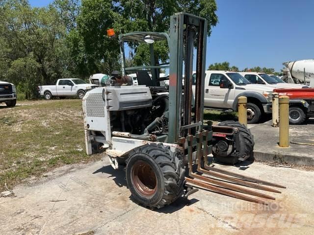 Moffett M5000 Meeneemheftrucks