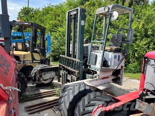Moffett M5000 Meeneemheftrucks