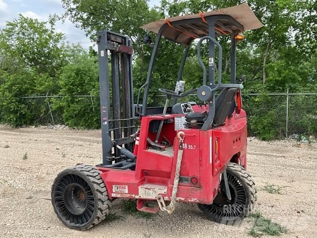 Moffett M855.3 Meeneemheftrucks