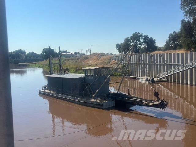  Moore Werkboten en pontons