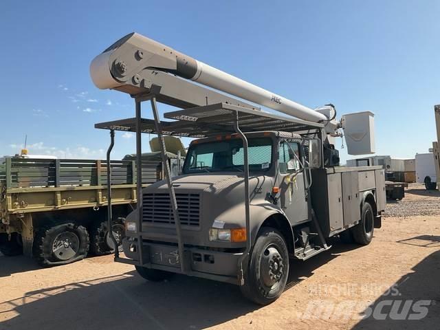 Navistar 4700 Auto hoogwerkers