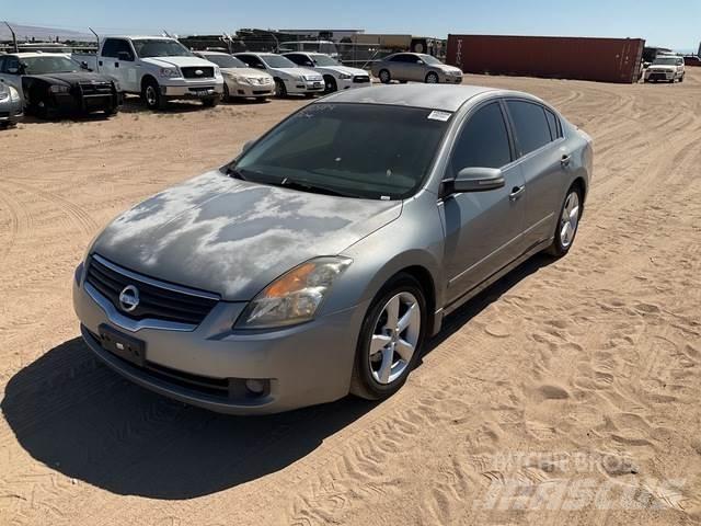 Nissan Altima Auto's