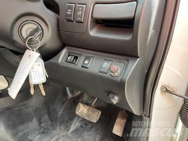 Nissan Navara Bestelwagens met open laadbak