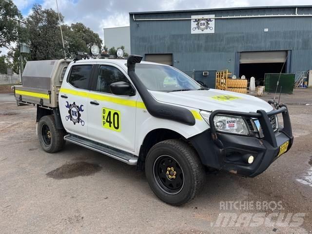 Nissan Navara Bestelwagens met open laadbak