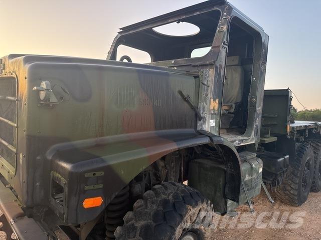 Oshkosh  Bakwagens met gesloten opbouw