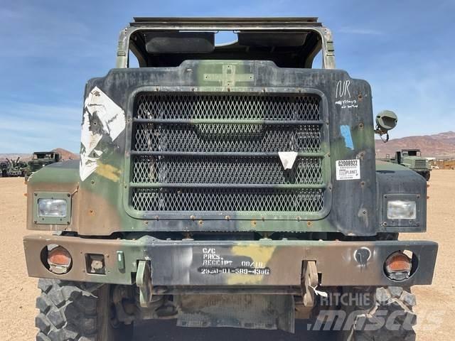 Oshkosh  Bakwagens met gesloten opbouw