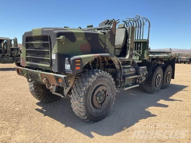 Oshkosh AMK23A1 Bakwagens met gesloten opbouw