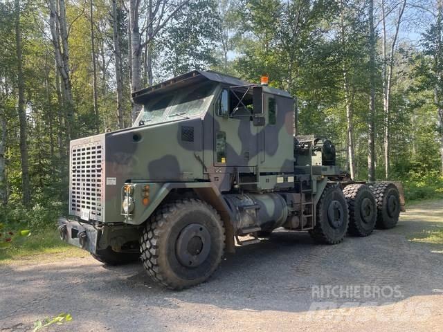 Oshkosh M1070 Trekkers