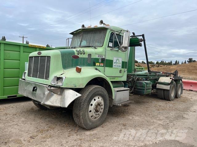 Peterbilt 330 Vrachtwagen met containersysteem