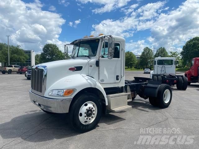 Peterbilt 337 Trekkers