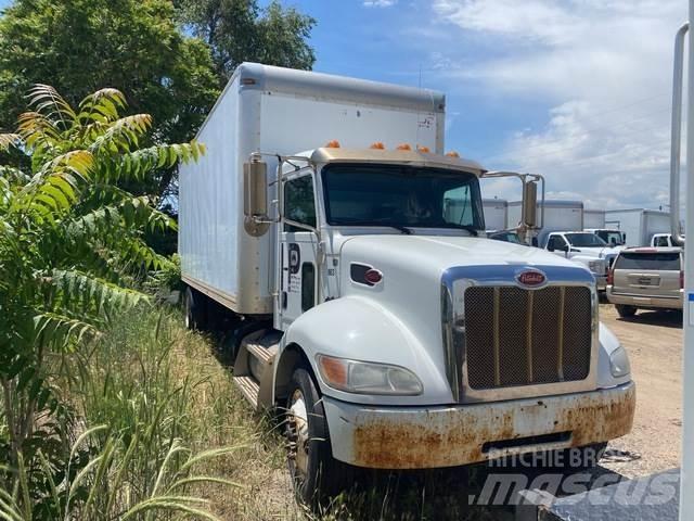 Peterbilt 352 Bakwagens met gesloten opbouw