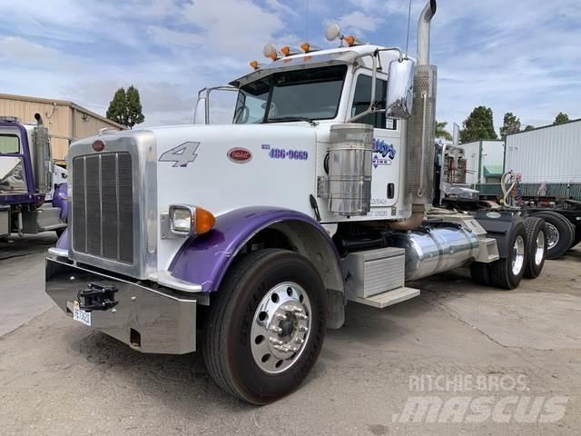 Peterbilt 367 Trekkers