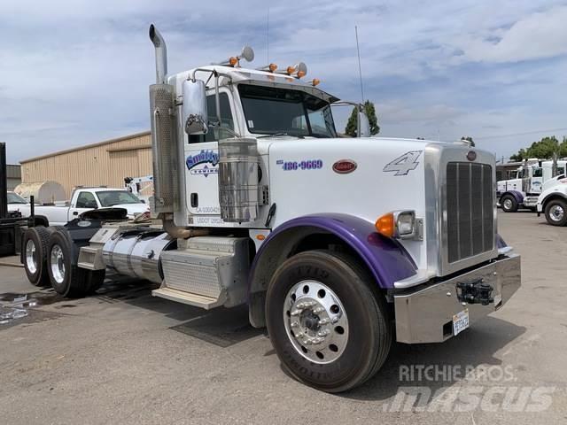 Peterbilt 367 Trekkers