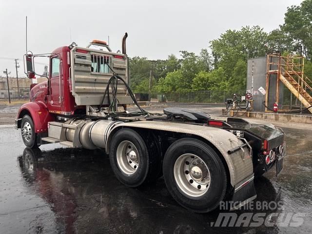 Peterbilt 367 Trekkers
