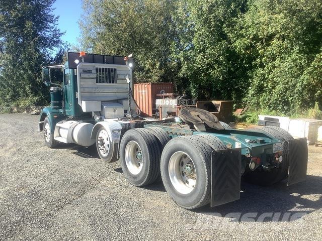 Peterbilt 367 Trekkers