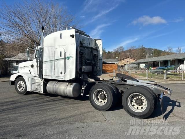 Peterbilt 377 Trekkers