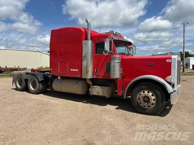Peterbilt 379 Trekkers