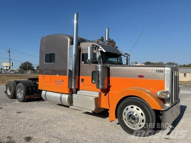 Peterbilt 379 Trekkers