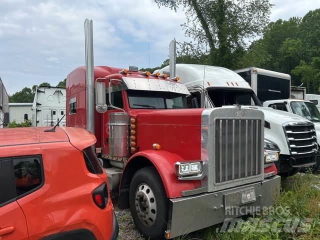Peterbilt 379 Trekkers