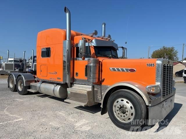 Peterbilt 379 Trekkers