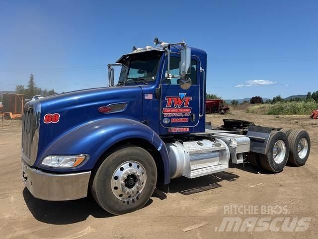 Peterbilt 386 Trekkers