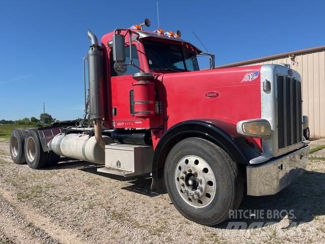 Peterbilt 388 Trekkers
